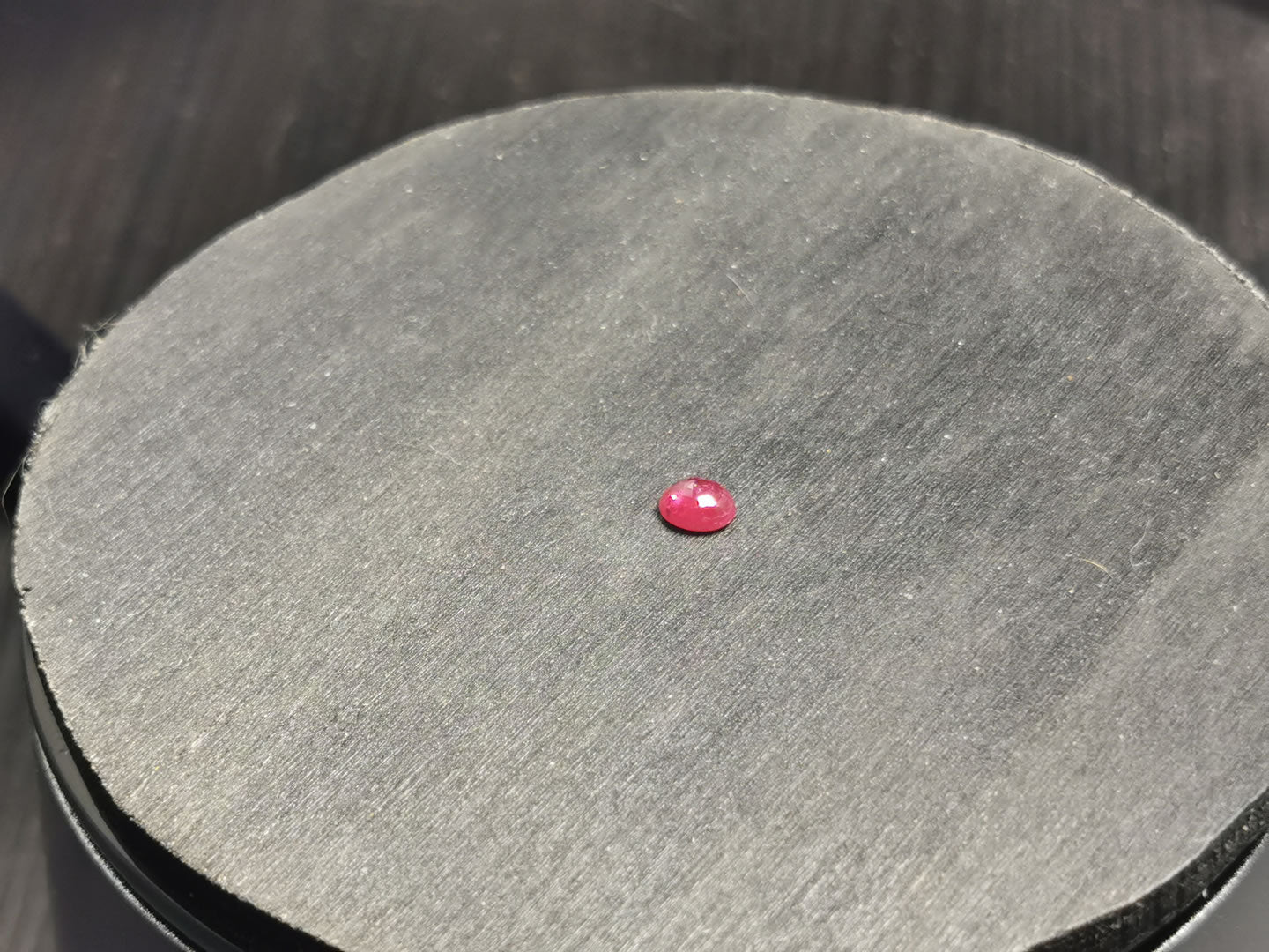 Rubino taglio ovale 0,33 ct