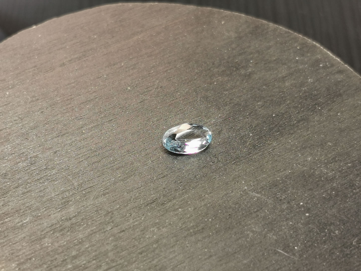 Topazio sky taglio ovale 0,89 ct