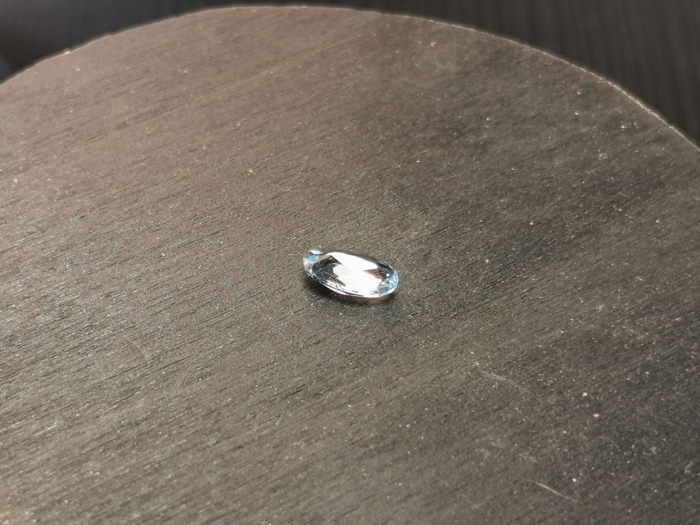 Topazio sky taglio ovale 0,89 ct