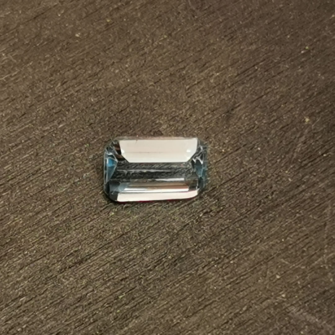 Topazio sky taglio rettangolare 0,72 ct