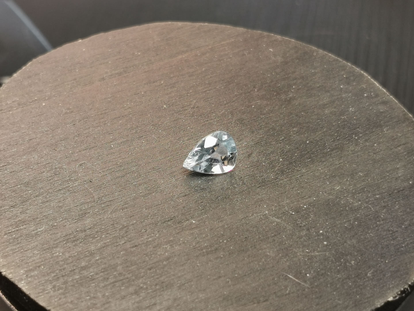 Topazio azzurro taglio goccia 1,94 ct