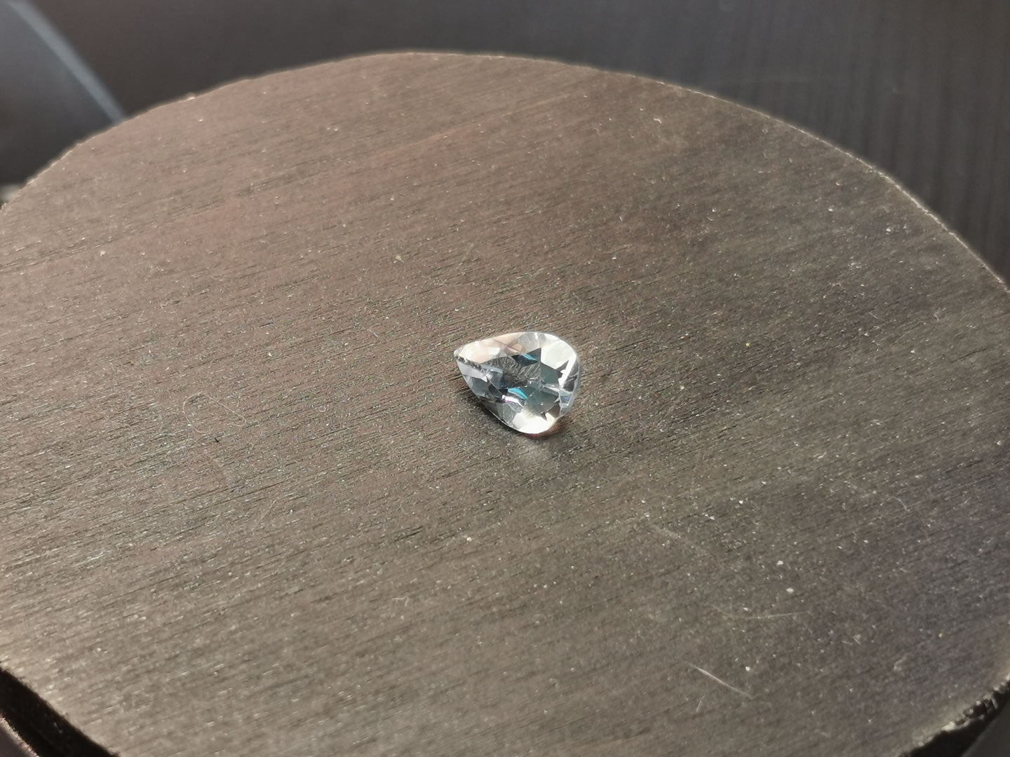 Topazio azzurro taglio goccia 1,94 ct