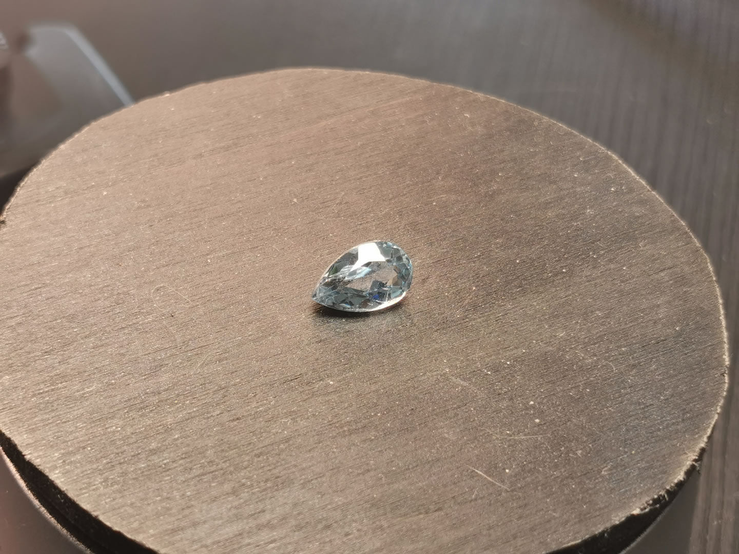 Topazio azzurro taglio goccia 3,03 ct