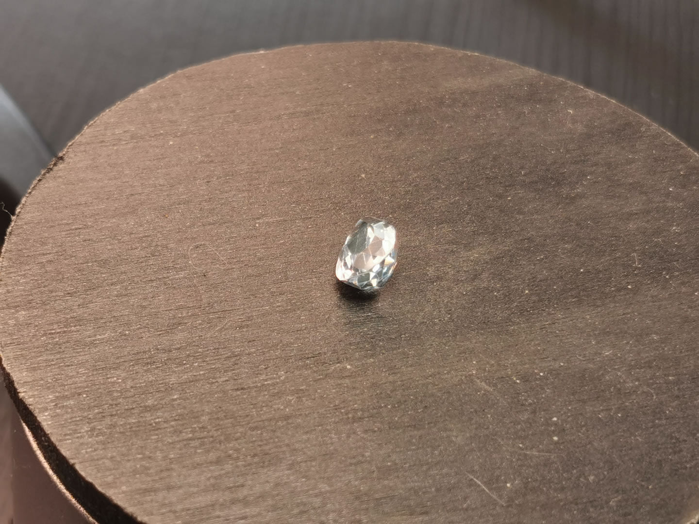 Topazio azzurro taglio goccia 2,87 ct