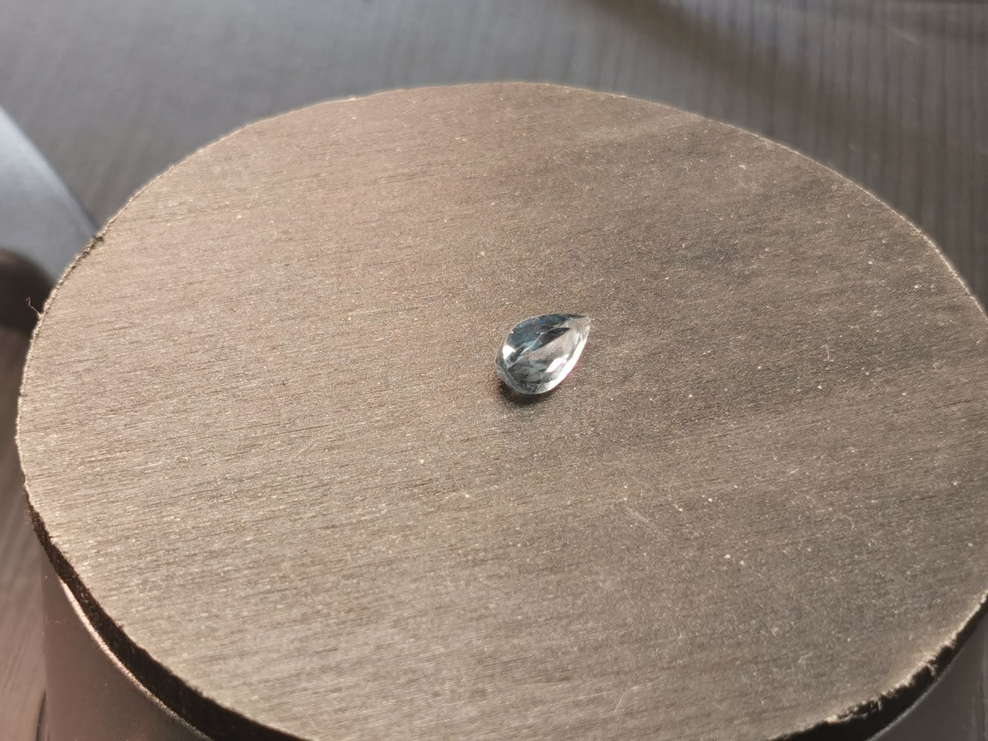 Topazio azzurro taglio goccia 1,81 ct