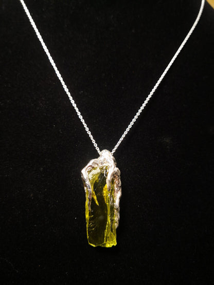 Ciondolo "roots" con Quarzo Lemon Grezzo IF