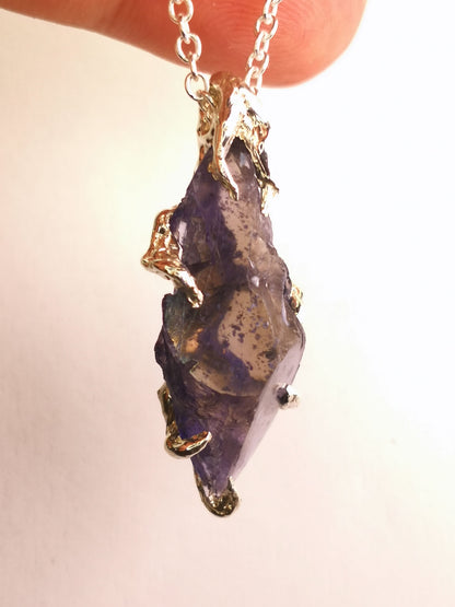 Ciondolo "Roots" in Argento con Iolite Parzialmente Sfaccettata