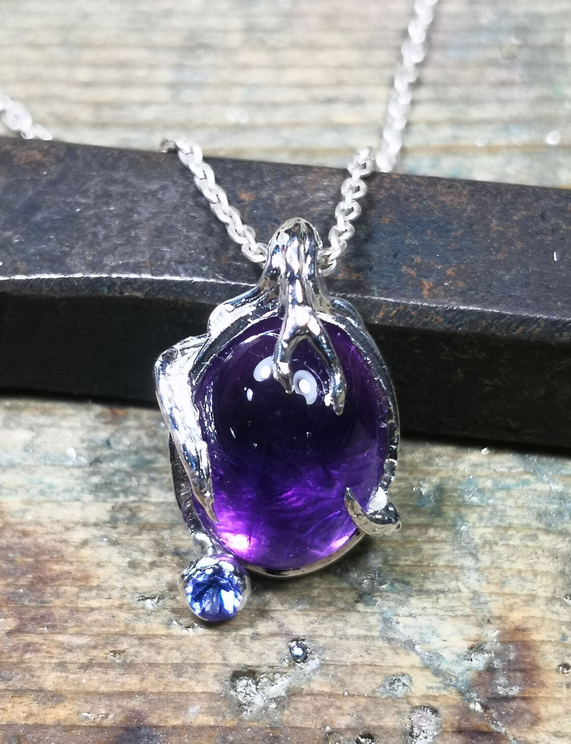 Ciondolo "Roots" custom in Argento con Ametista taglio ovale e Tanzanite